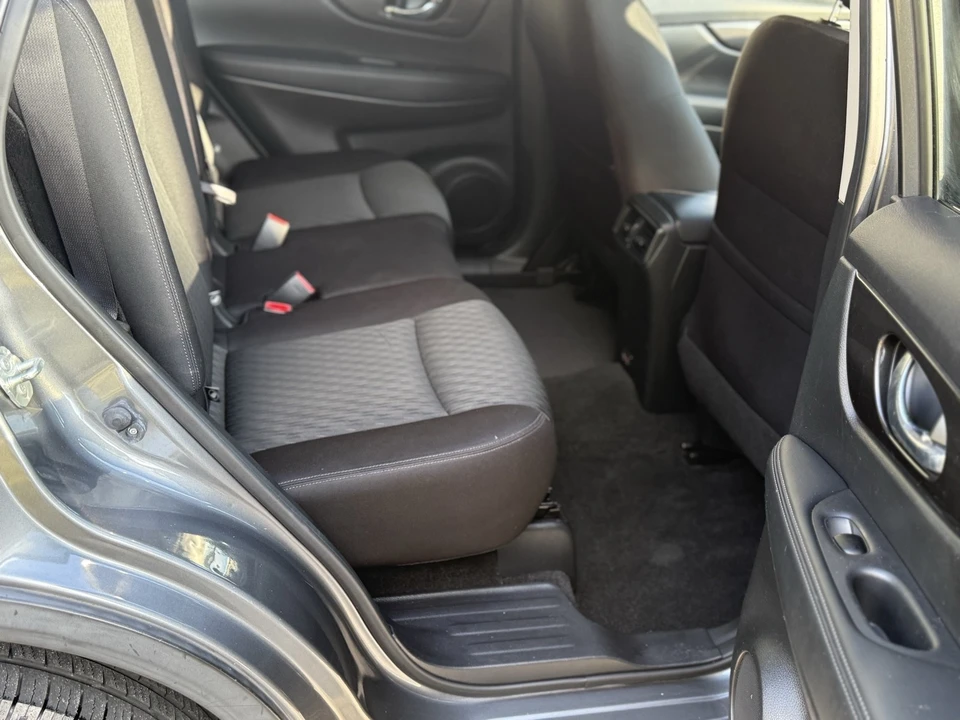 2019 Nissan Rogue - Image 13 of 21