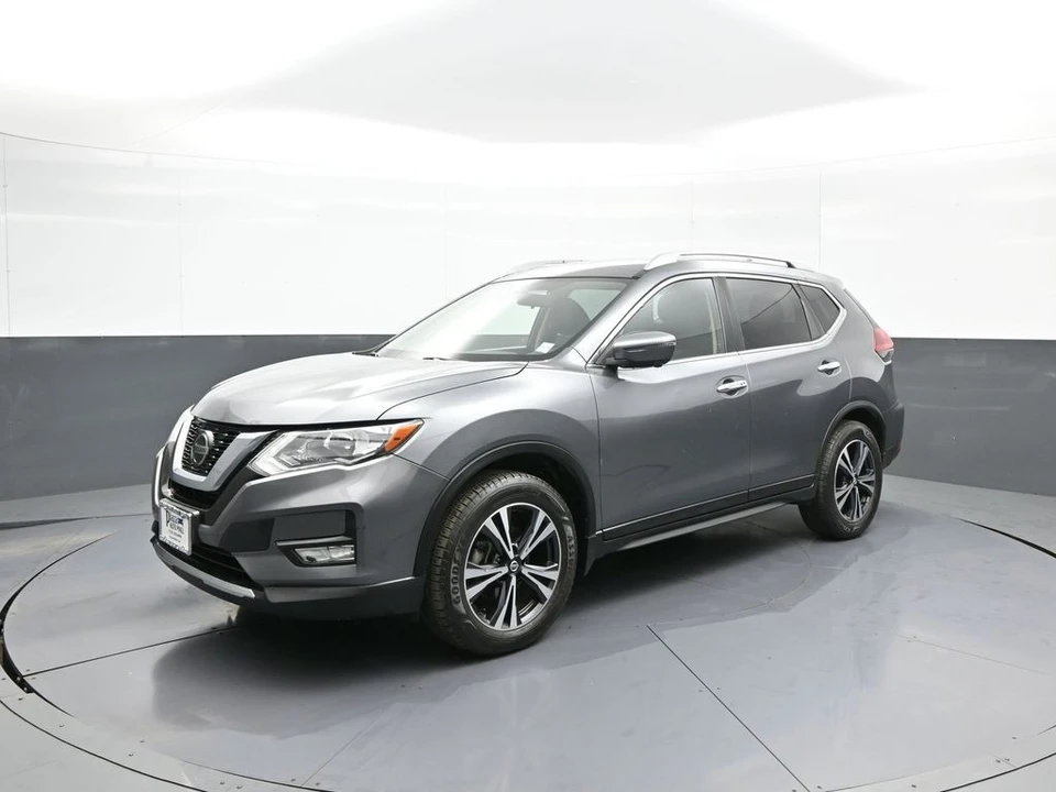 2019 Nissan Rogue - Image 10 of 21