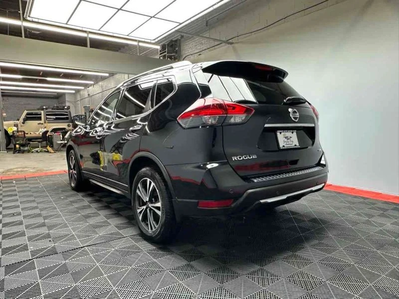 2019 Nissan Rogue - Image 4 of 12