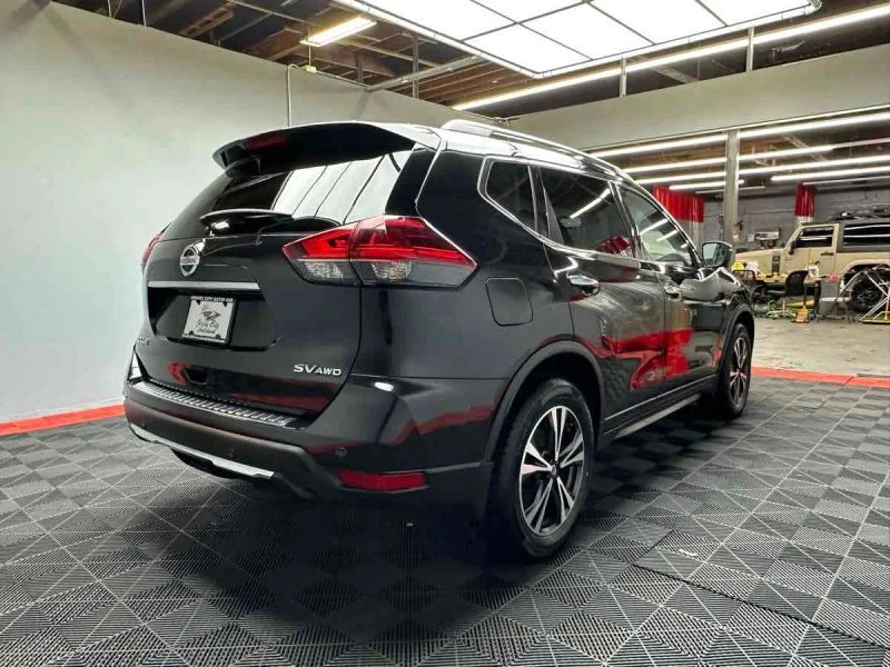 2019 Nissan Rogue - Image 7 of 12