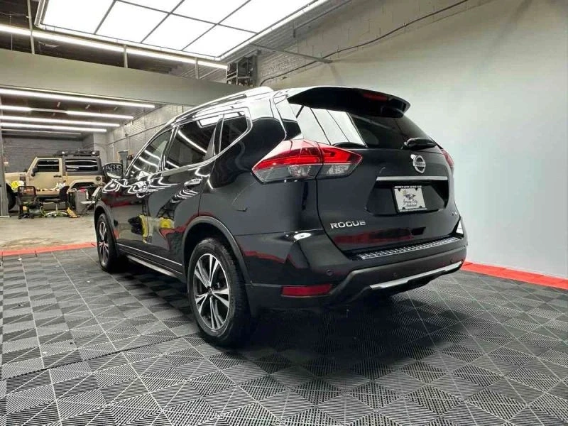 2019 Nissan Rogue - Image 4 of 12