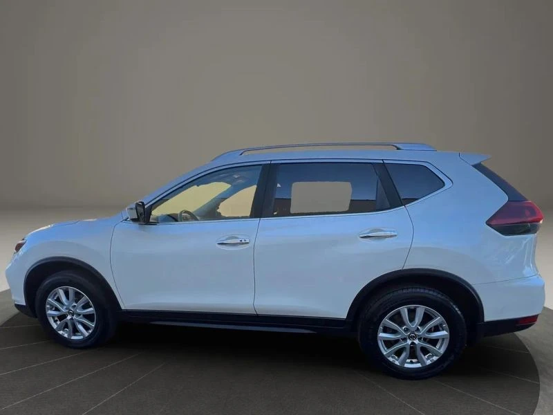 2019 Nissan Rogue - Image 8 of 12