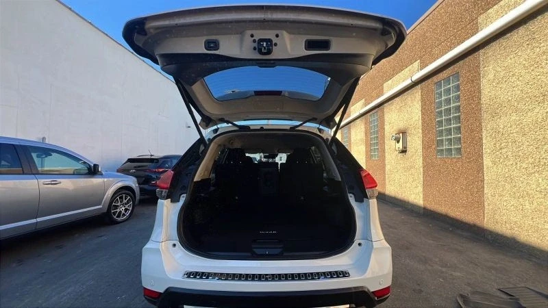 2019 Nissan Rogue - Image 9 of 12