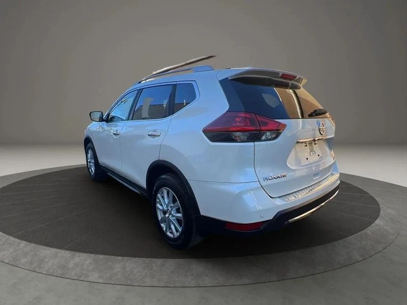 2019 Nissan Rogue - Image 7 of 12