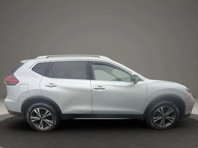 2019 Nissan Rogue - Image 4 of 12