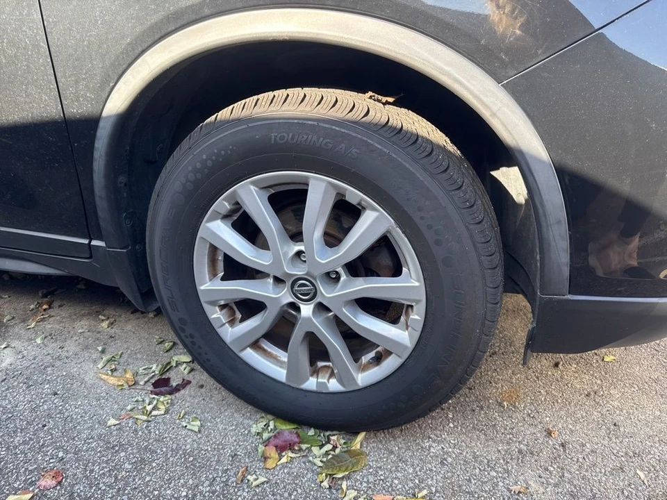 2019 Nissan Rogue - Image 7 of 12