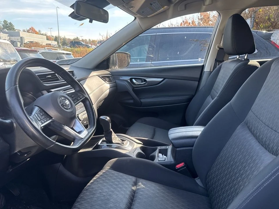 2019 Nissan Rogue - Image 11 of 12