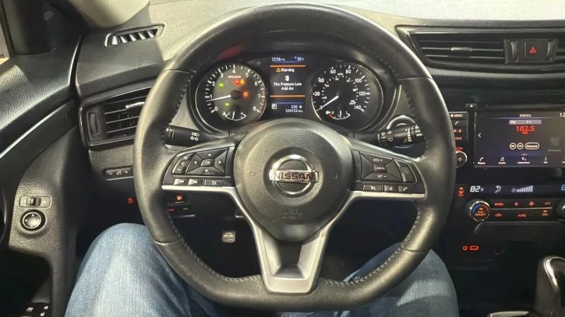 2019 Nissan Rogue - Image 10 of 12