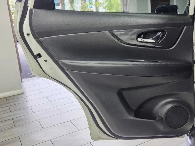 2019 Nissan Rogue - Image 12 of 12