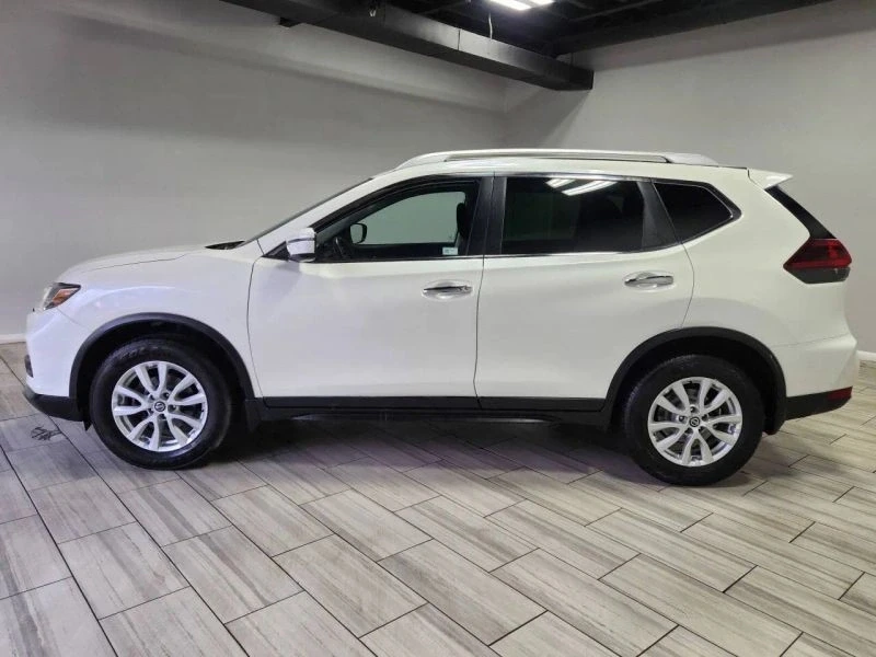 2019 Nissan Rogue - Image 2 of 12