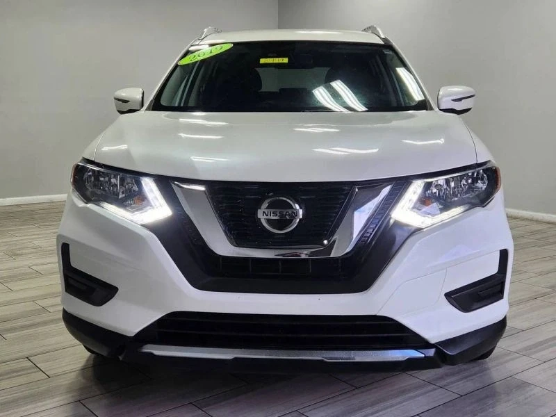 2019 Nissan Rogue - Image 8 of 12