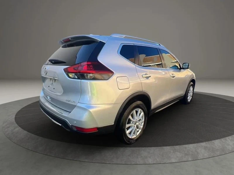 2019 Nissan Rogue - Image 5 of 12