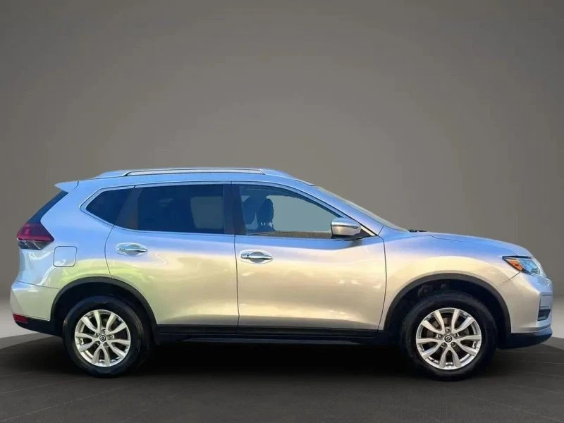2019 Nissan Rogue - Image 4 of 12