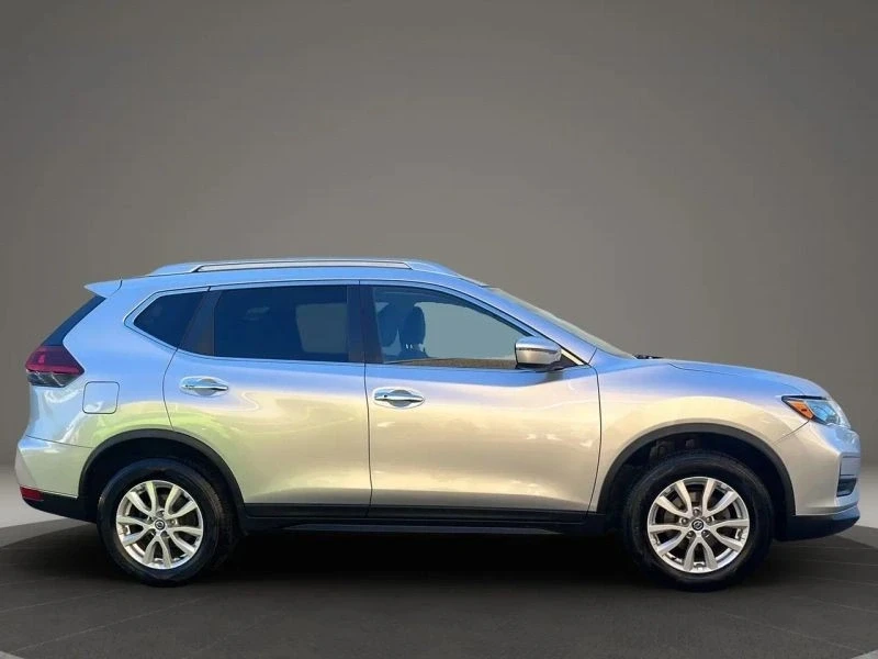 2019 Nissan Rogue - Image 4 of 12