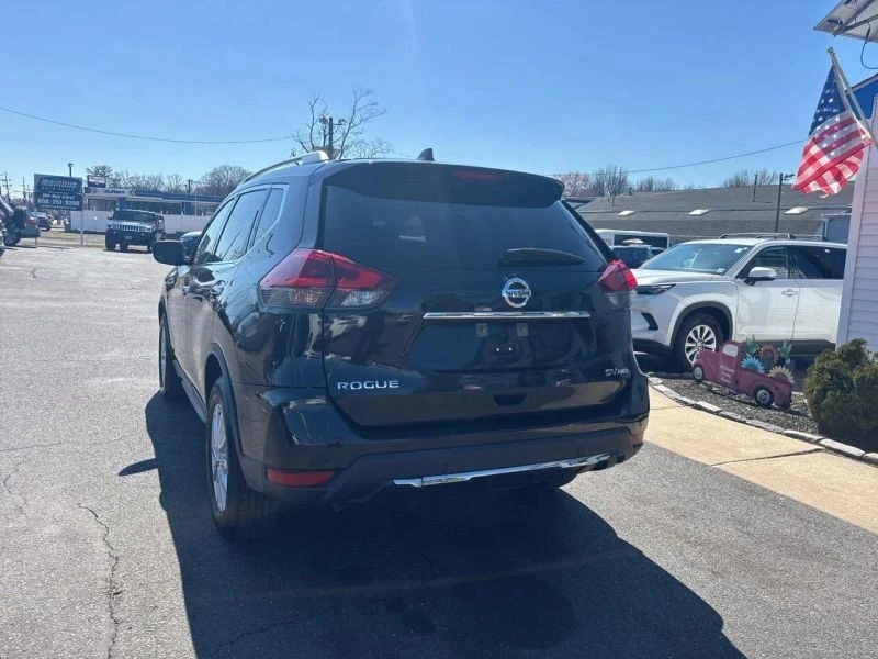 2019 Nissan Rogue - Image 4 of 12