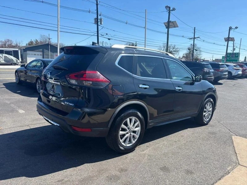 2019 Nissan Rogue - Image 7 of 12