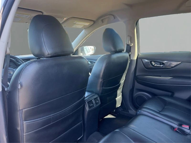 2019 Nissan Rogue - Image 10 of 12