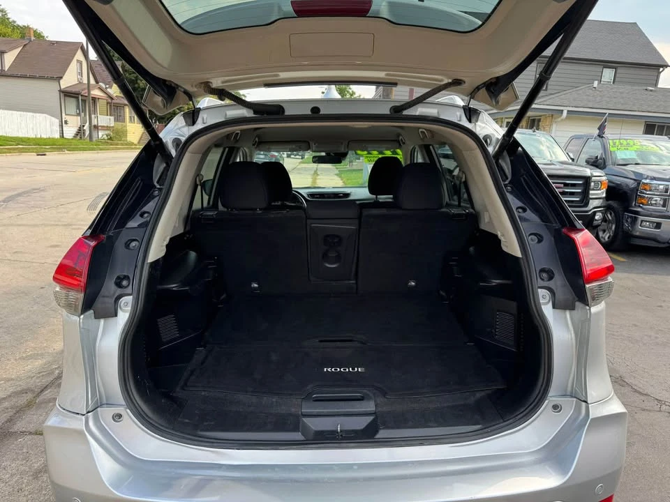2019 Nissan Rogue - Image 14 of 20