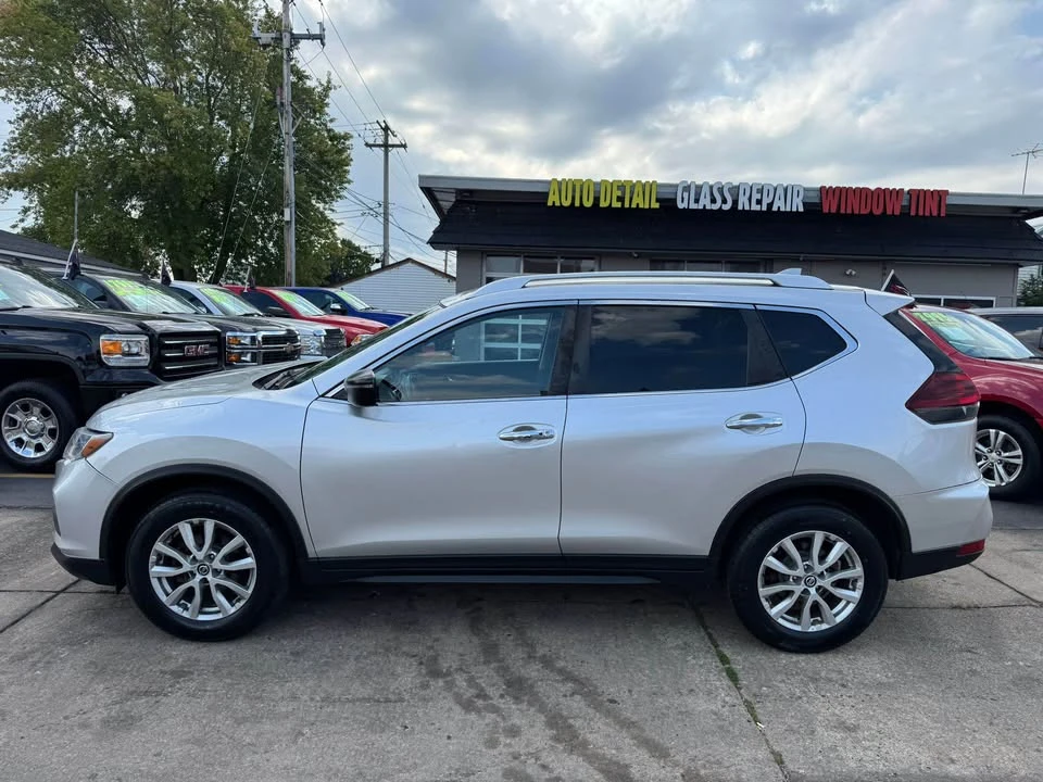 2019 Nissan Rogue - Image 4 of 20