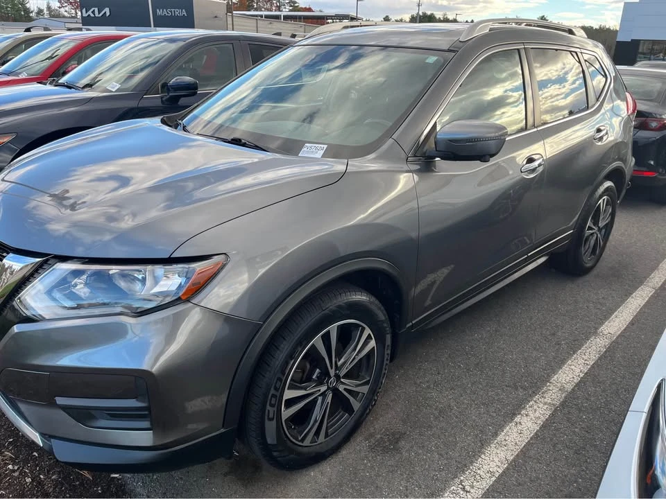 2019 Nissan Rogue - Image 4 of 5