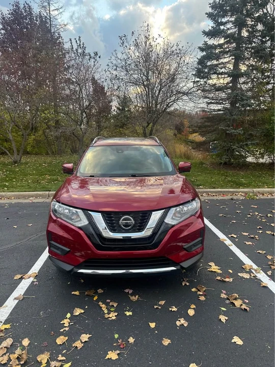 2019 Nissan Rogue - Image 2 of 20