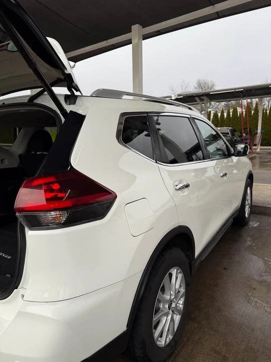 2019 Nissan Rogue - Image 4 of 6