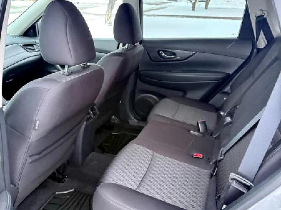2019 Nissan Rogue - Image 19 of 21