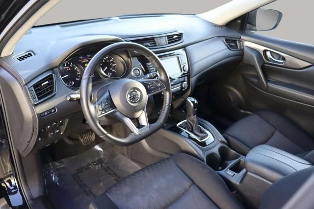 2019 Nissan Rogue - Image 16 of 21