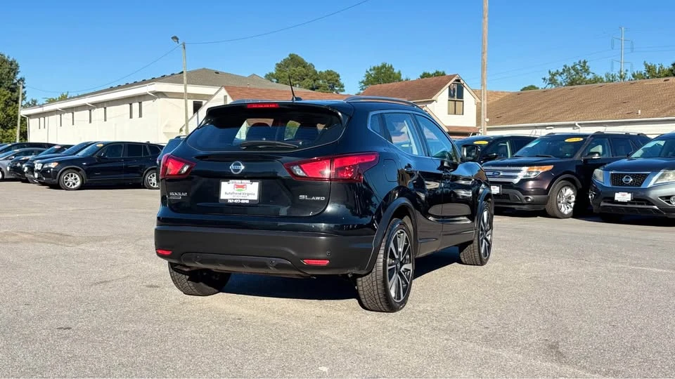 2019 Nissan Rogue - Image 5 of 17