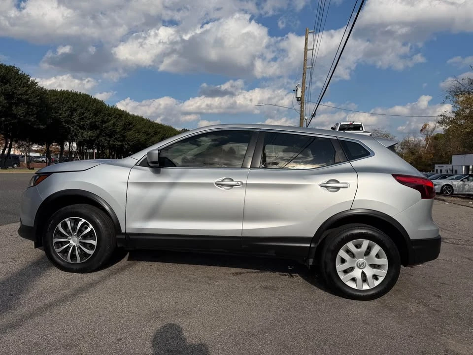 2019 Nissan Rogue - Image 14 of 17