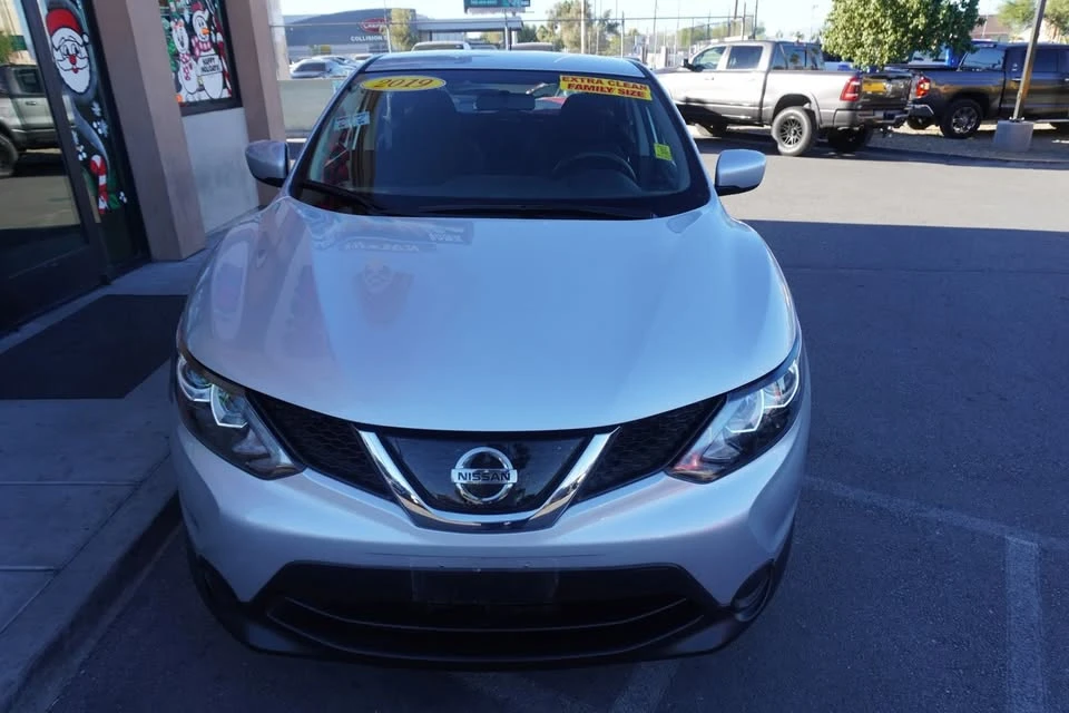 2019 Nissan Rogue - Image 4 of 20