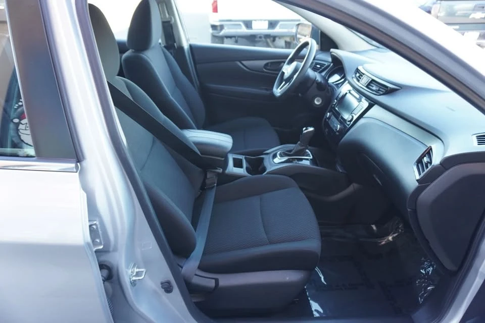 2019 Nissan Rogue - Image 12 of 20