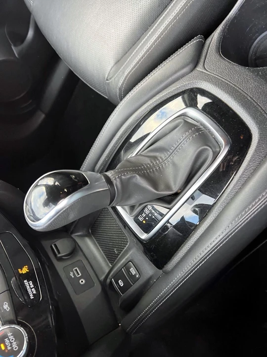 2019 Nissan Rogue - Image 19 of 21