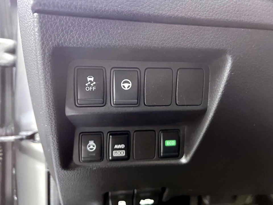 2019 Nissan Rogue - Image 15 of 21