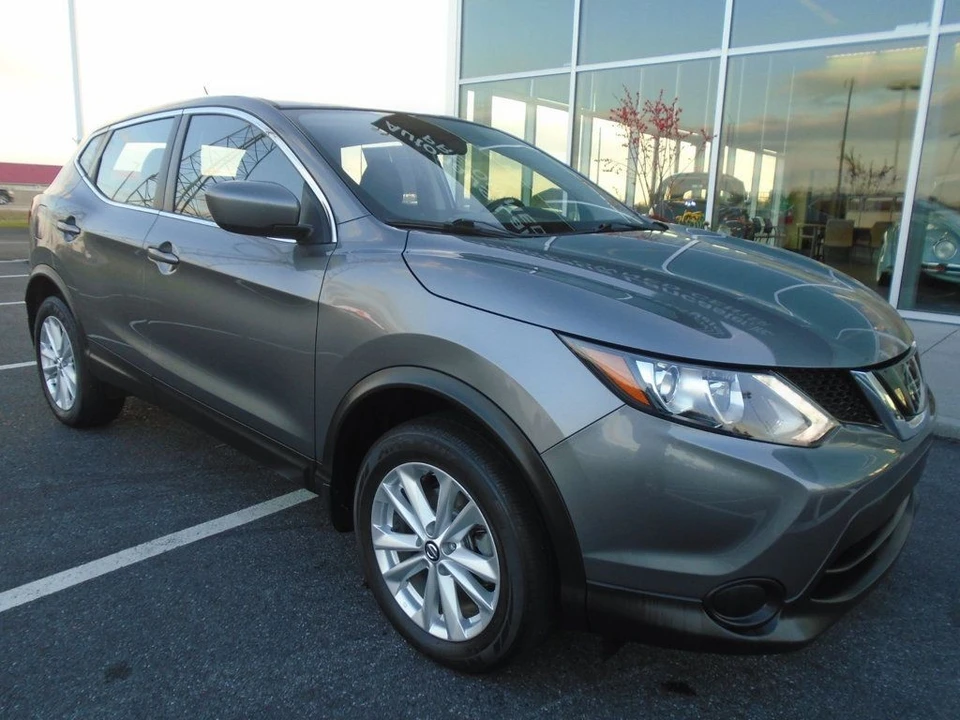 2019 Nissan Rogue - Image 2 of 12
