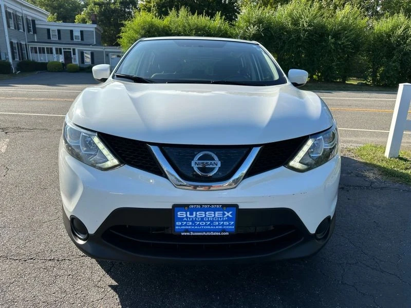 2019 Nissan Rogue - Image 2 of 12