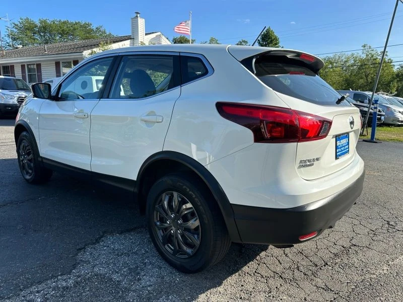 2019 Nissan Rogue - Image 4 of 12