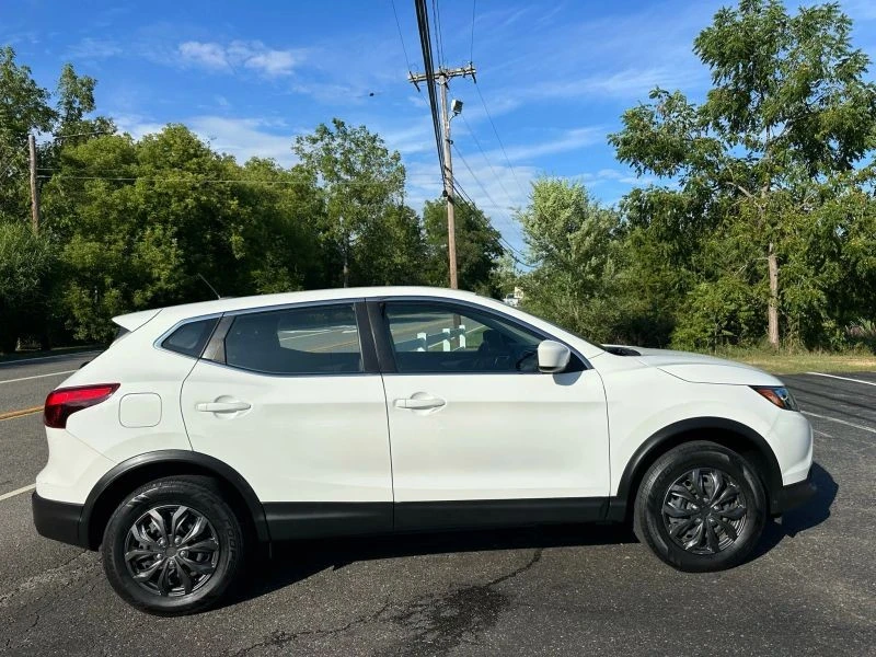 2019 Nissan Rogue - Image 7 of 12