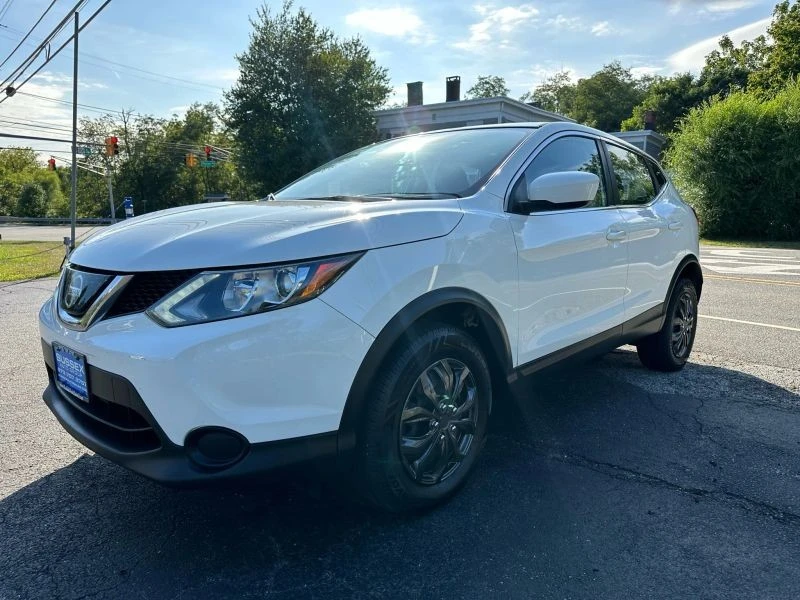 2019 Nissan Rogue - Image 3 of 12