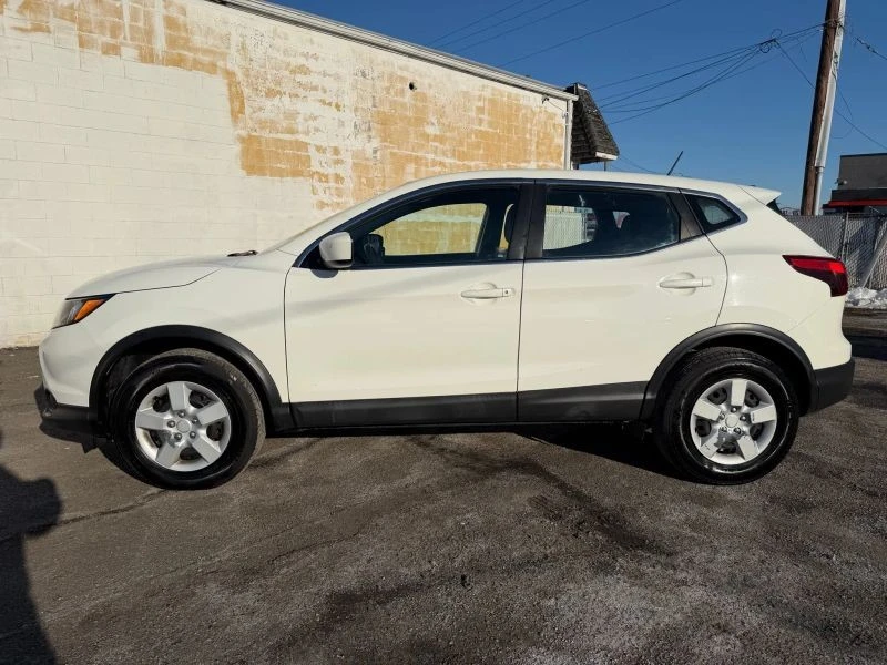 2019 Nissan Rogue - Image 8 of 12