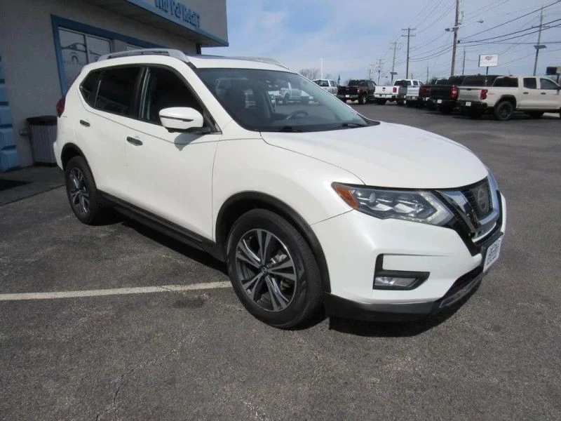 2019 Nissan Rogue - Image 9 of 12