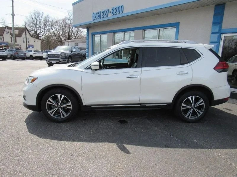 2019 Nissan Rogue - Image 3 of 12
