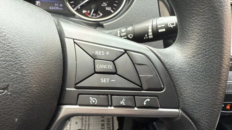 2019 Nissan Rogue - Image 11 of 12