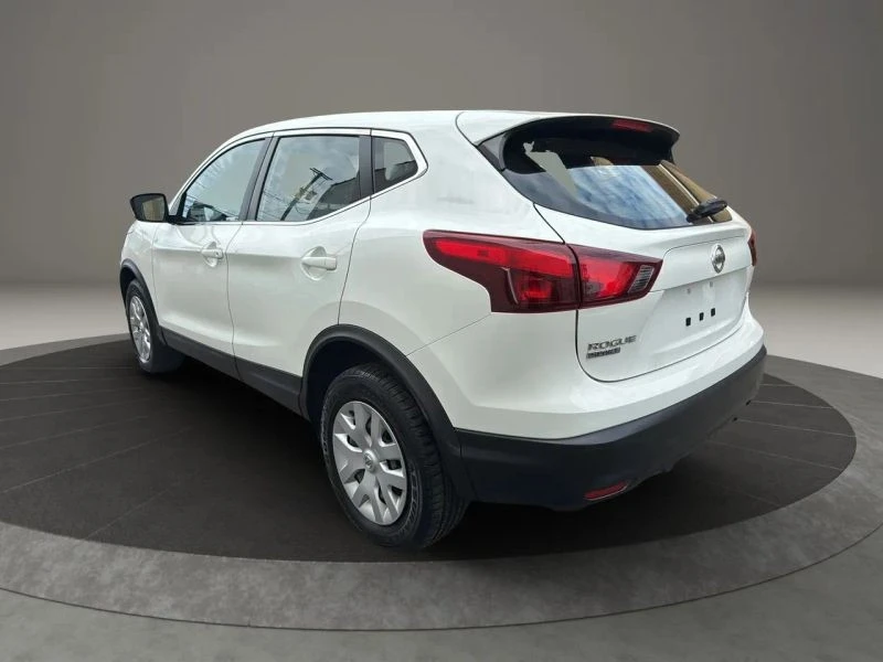 2019 Nissan Rogue - Image 7 of 12