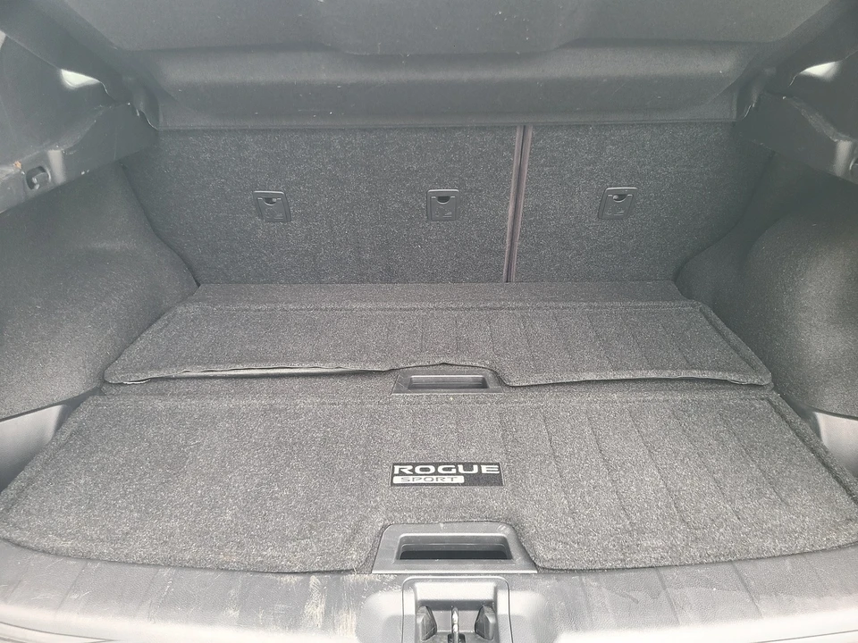 2019 Nissan Rogue - Image 12 of 26