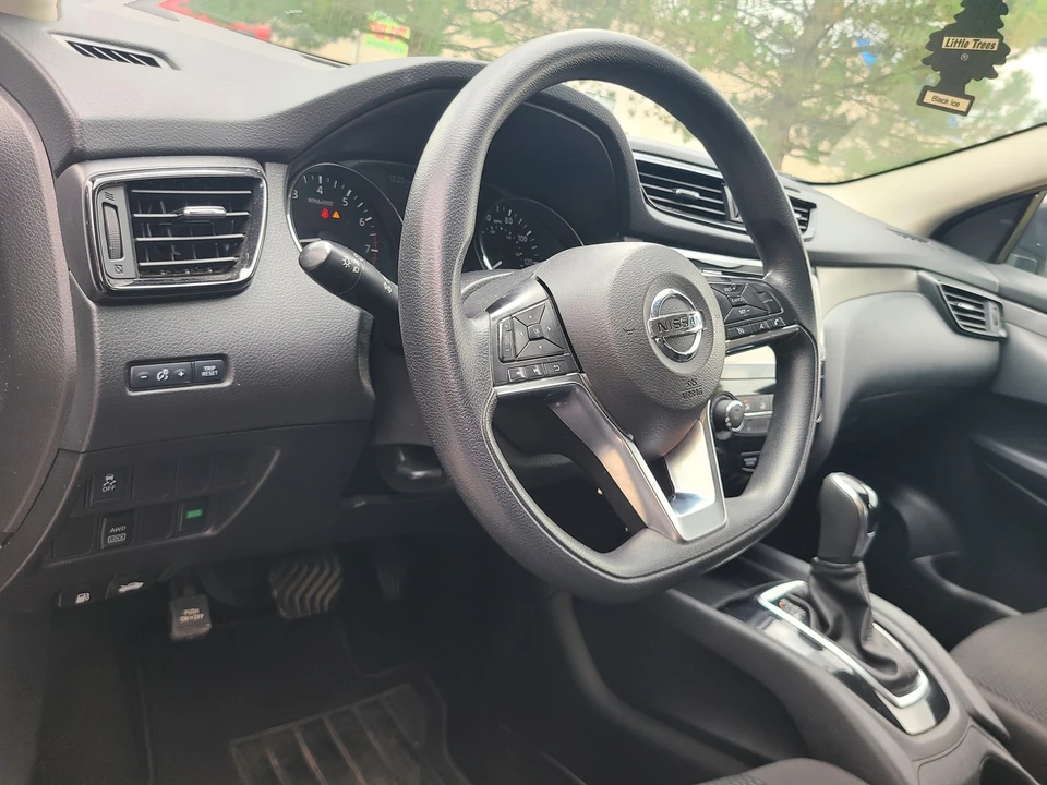 2019 Nissan Rogue - Image 9 of 26
