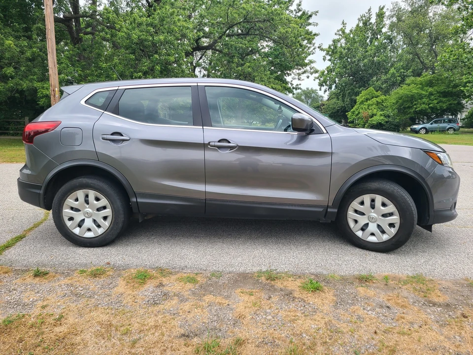 2019 Nissan Rogue - Image 6 of 26