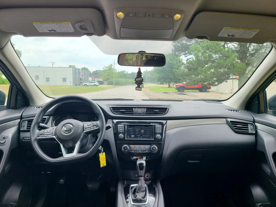 2019 Nissan Rogue - Image 18 of 26