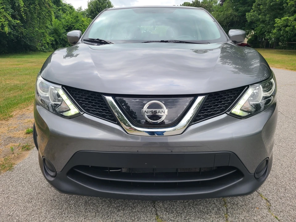 2019 Nissan Rogue - Image 8 of 26