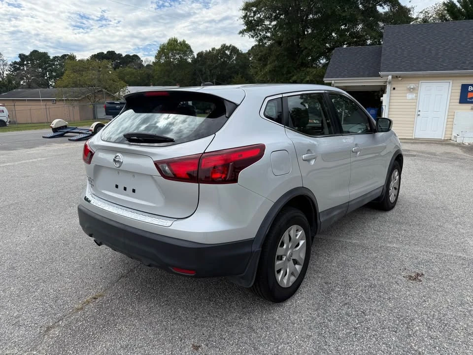 2019 Nissan Rogue - Image 5 of 17